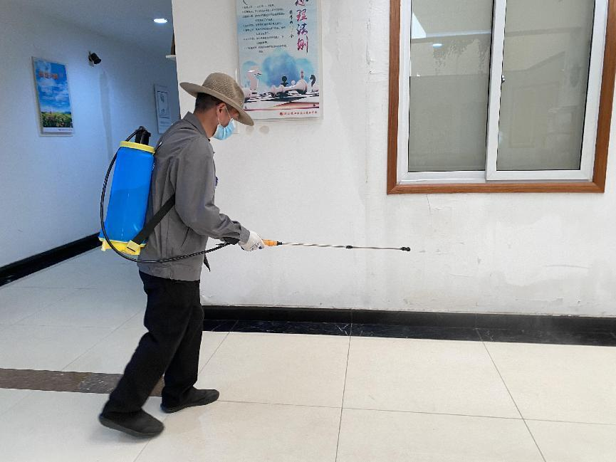 钱江商城做好日常消杀，，，，，筑牢安全屏障