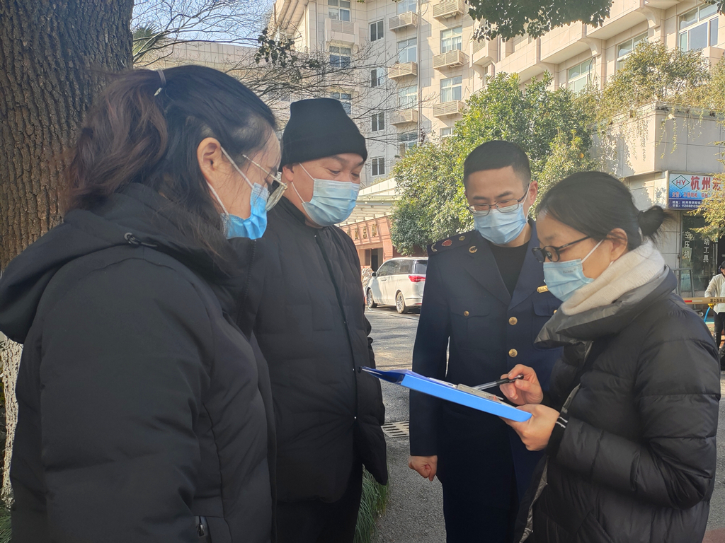 区监管局走访尊龙凯时市场 检查疫情防控工作
