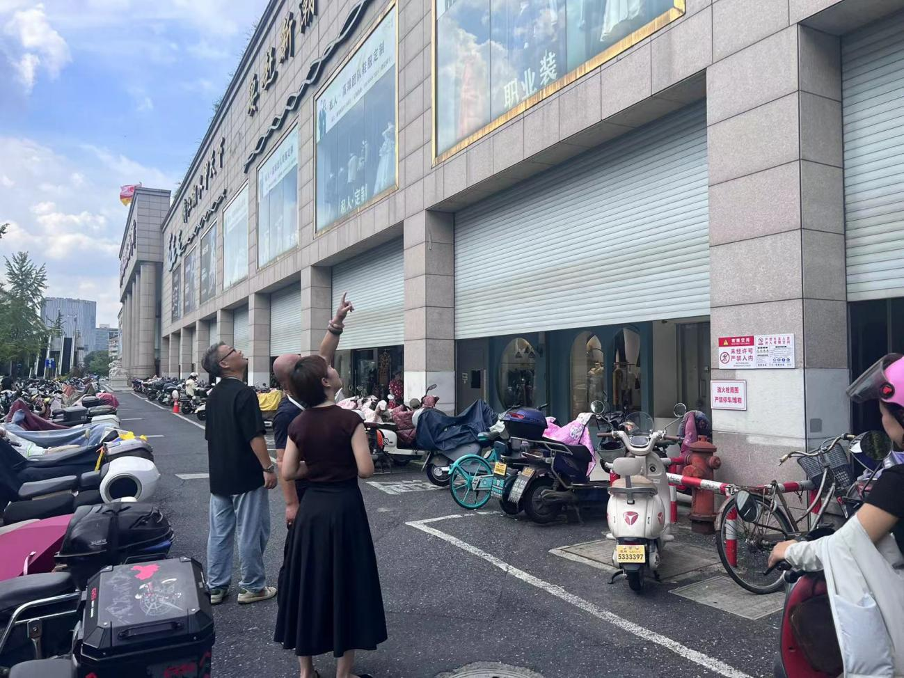 闻“风”而动，，，，，，，严阵以待钱江商城做好台风防御工作