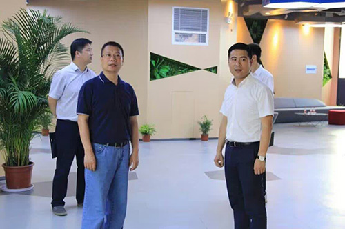 20160818拱墅区委常委、组织部李炜莅临杭州尊龙凯时文创集团总部调研指导 (3).jpg